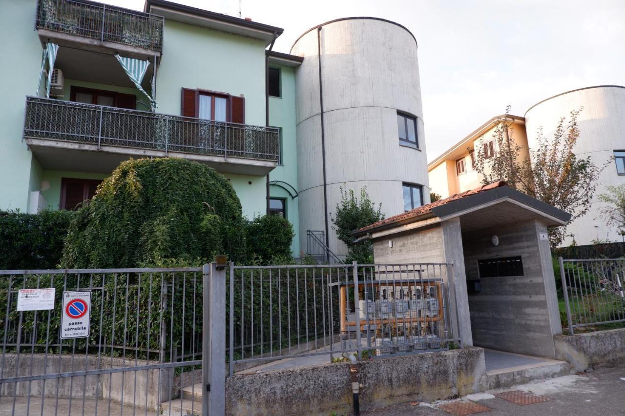 Latte E Menta Bed & Breakfast Motta Visconti Exterior photo